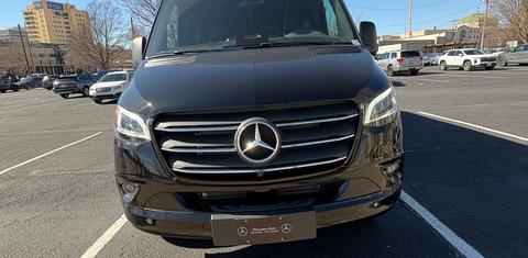 Mercedes-Benz Sprinter 2025