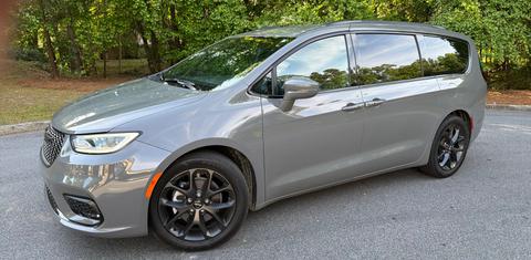Chrysler Pacifica 2022