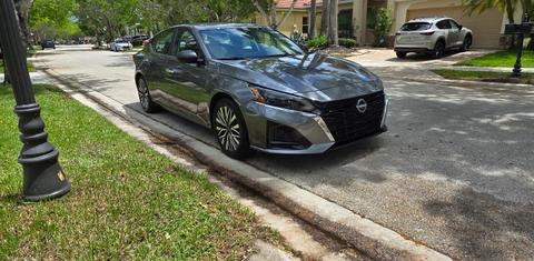 Nissan Altima 2024