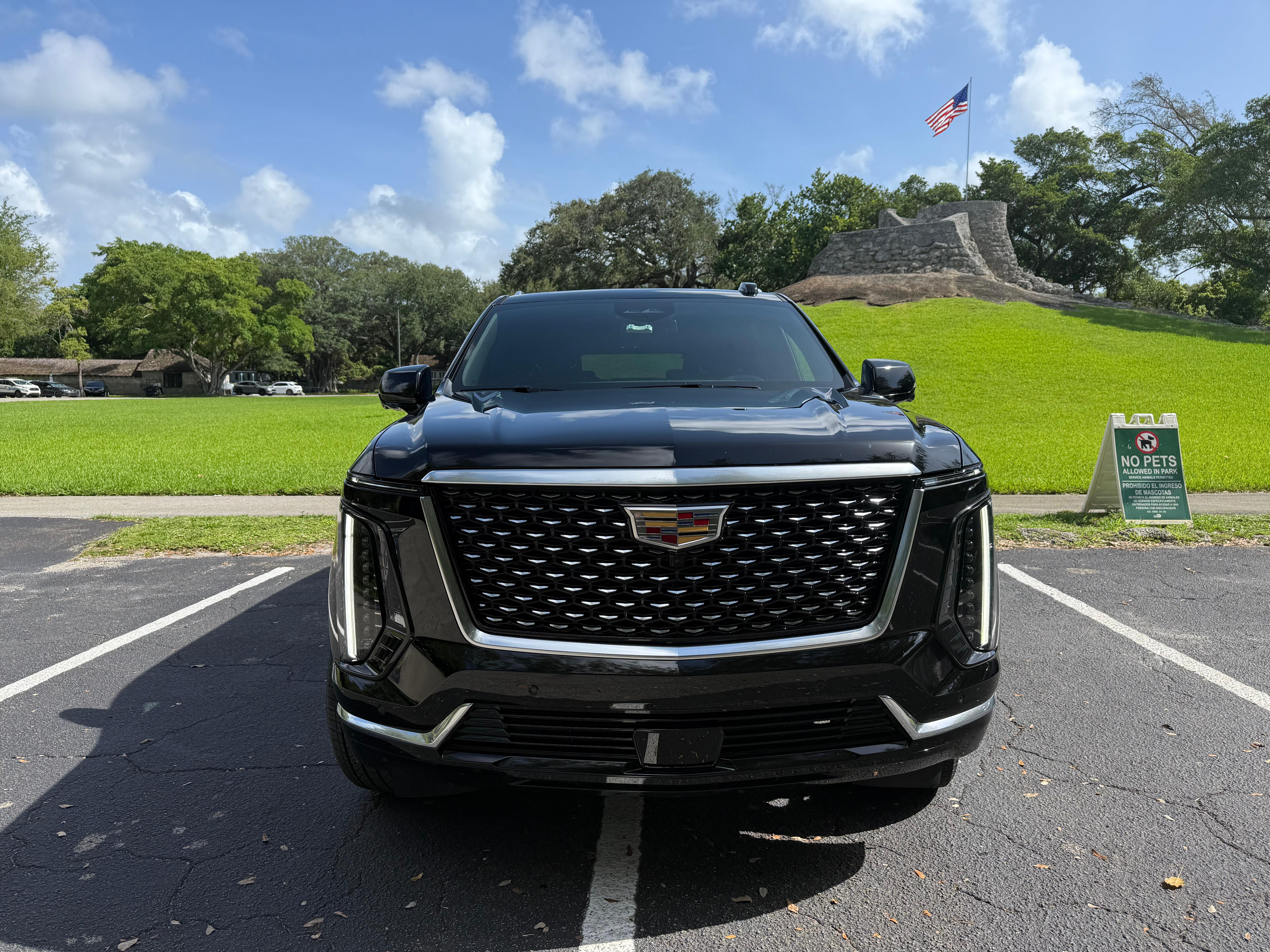 Cadillac Escalade ESV 2025 in 