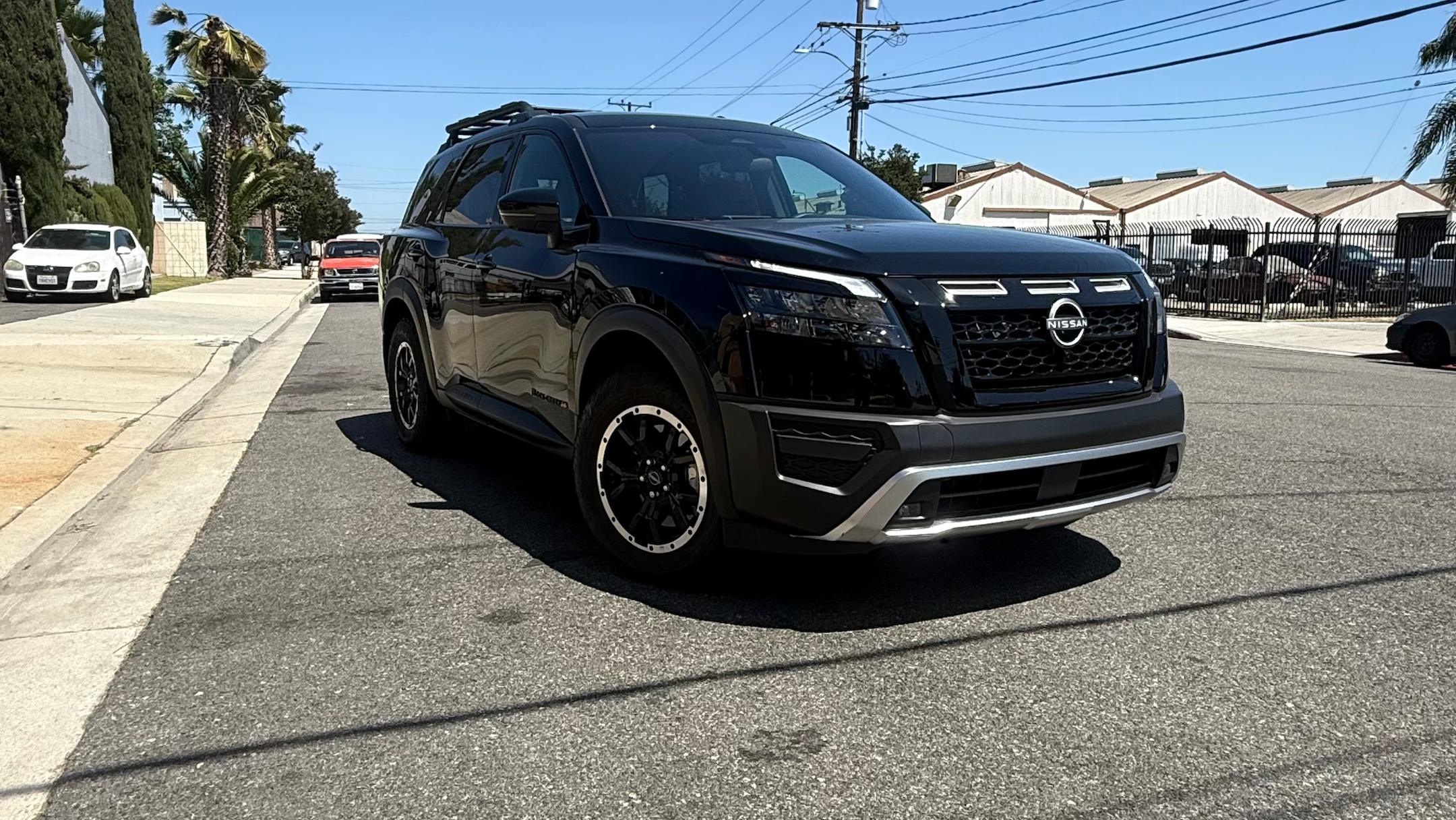 Nissan Pathfinder 2025 in Gardena, CA