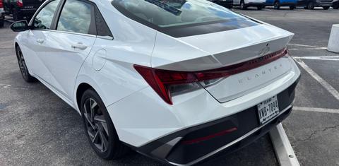 Hyundai Elantra 2025