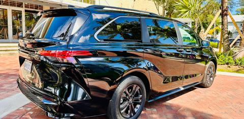 Toyota Sienna 2024