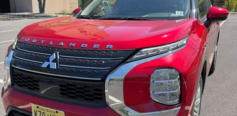 Mitsubishi Outlander 2023