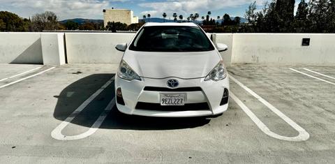 Toyota Prius c 2014