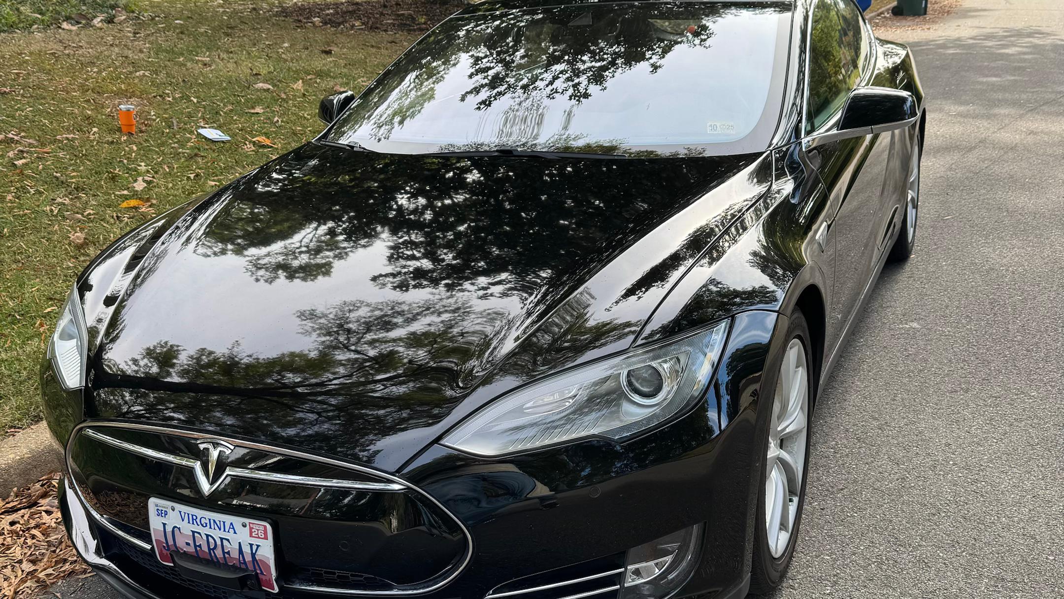 Tesla Model S 2015 in Richmond, VA