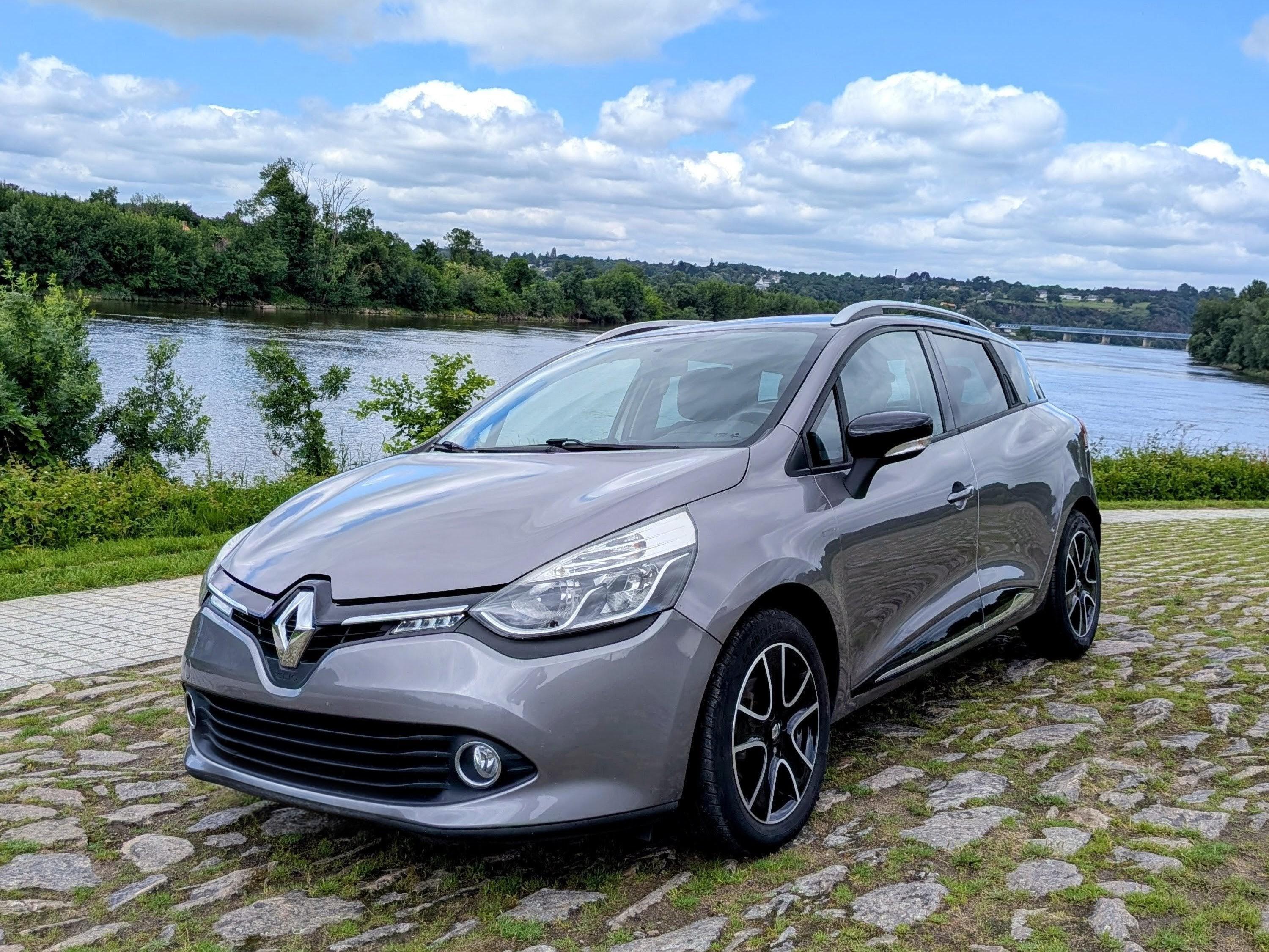 Renault CLIO IV 2014 in Saint-aignan-grandlieu