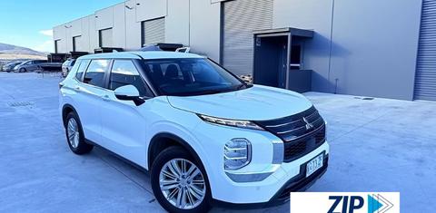Mitsubishi OUTLANDER 2023