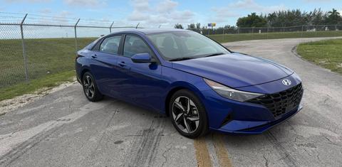 Hyundai Elantra 2023