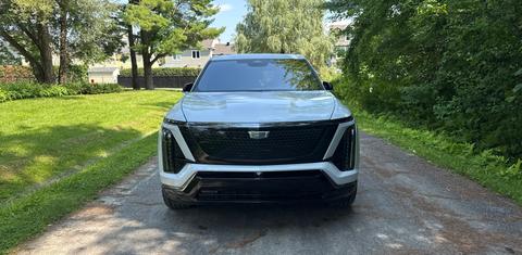 Cadillac VISTIQ 2026