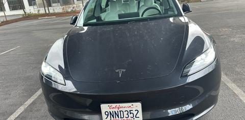 Tesla Model 3 2024