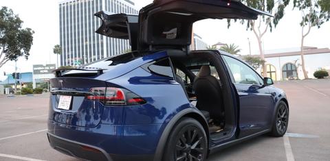 Tesla Model X 2022