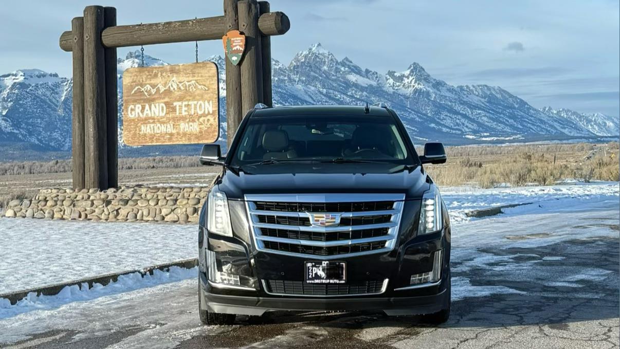 Cadillac Escalade ESV 2018 in 