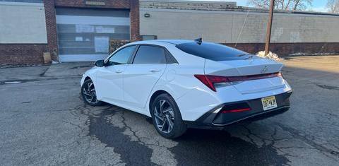Hyundai Elantra 2025