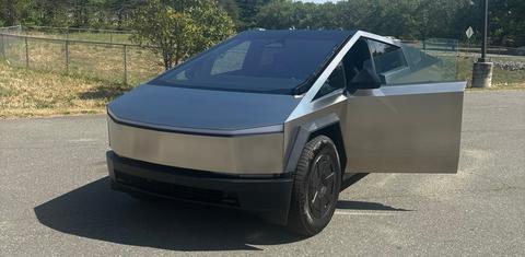 Tesla Cybertruck 2026