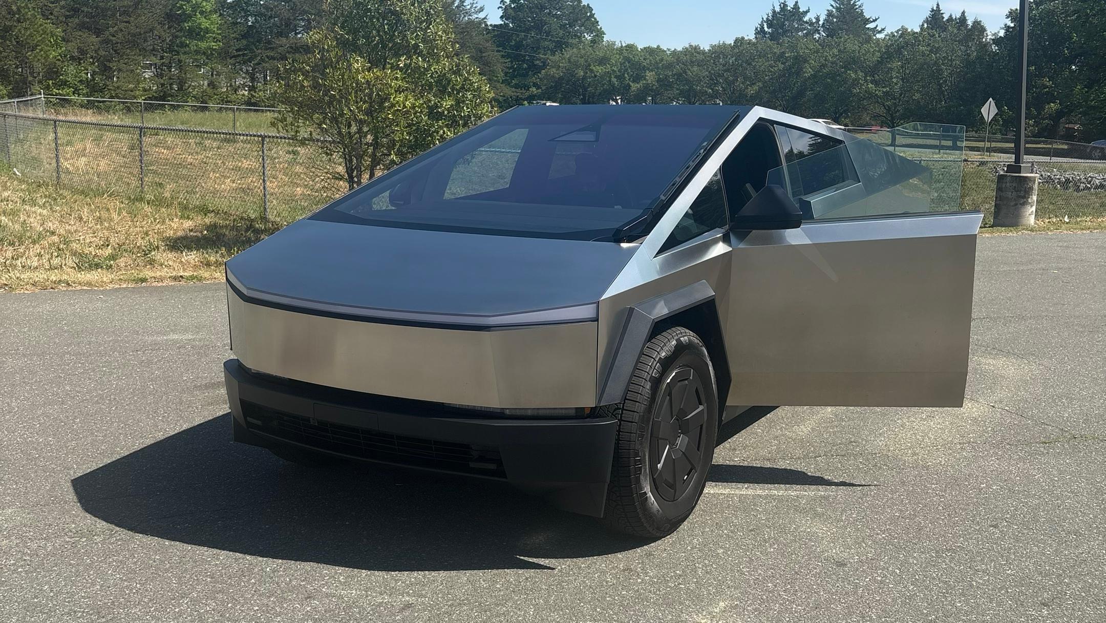 Tesla Cybertruck 2026 in 