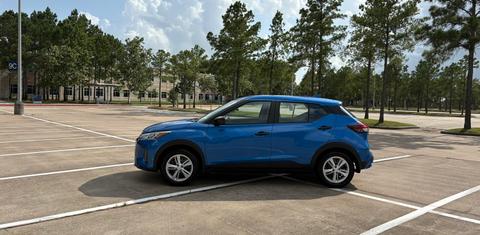 Nissan Kicks Play 2025