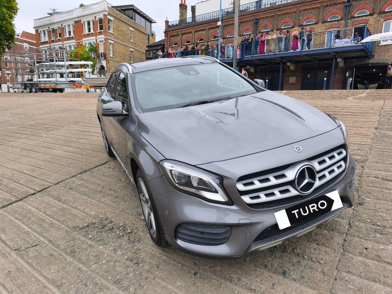 Mercedes-Benz GLA 2018 in London