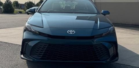 Toyota Camry Hybrid 2025