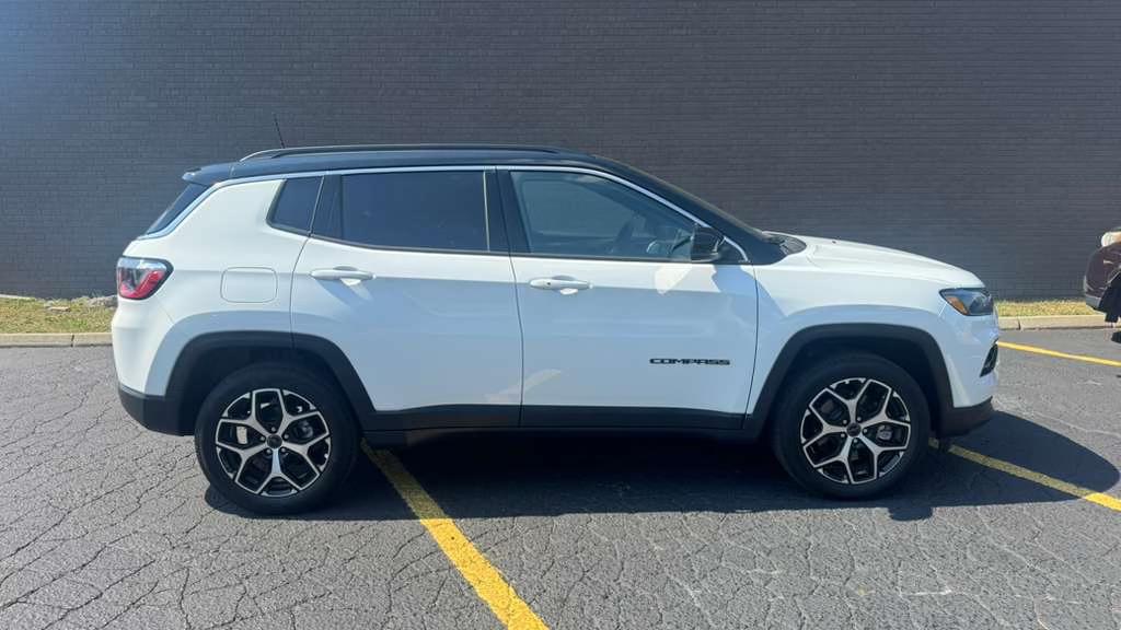 Jeep Compass 2025 in Dearborn, MI