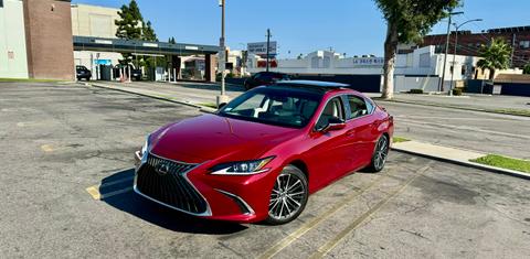 Lexus ES 2024