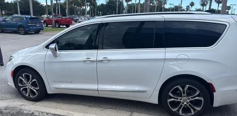 Chrysler Pacifica 2024
