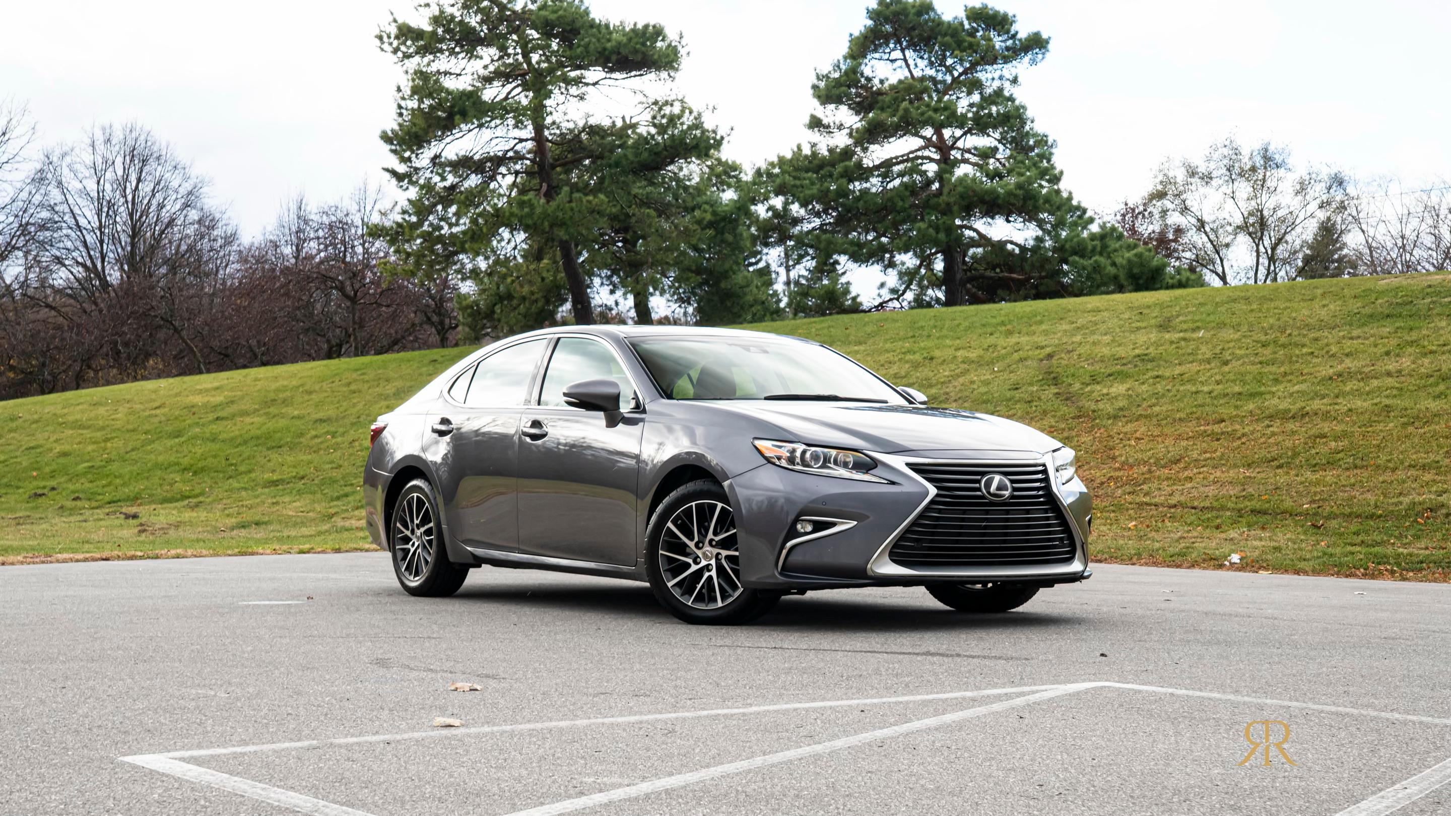 2016 Lexus ES