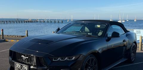 Ford MUSTANG 2024