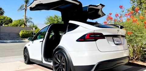 Tesla Model X 2022
