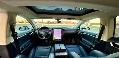 Tesla Model S 2018