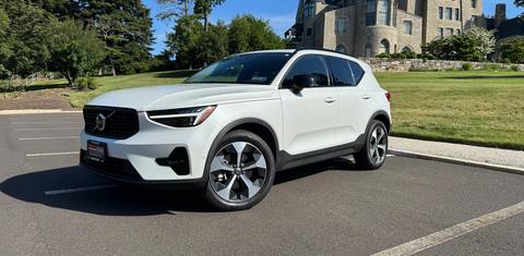 Volvo XC40 2026
