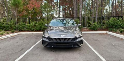 Hyundai Elantra 2024