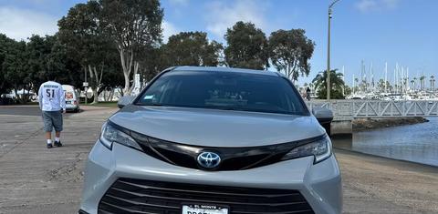 Toyota Sienna 2025