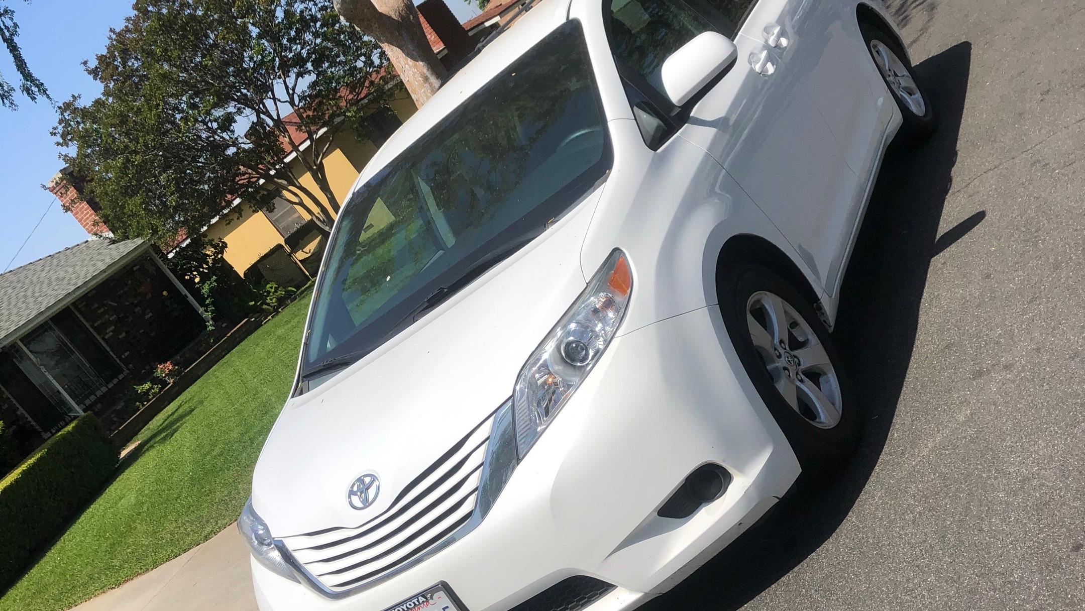 Toyota Sienna 2015 in Walnut, CA