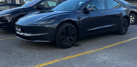 Tesla MODEL 3 2026