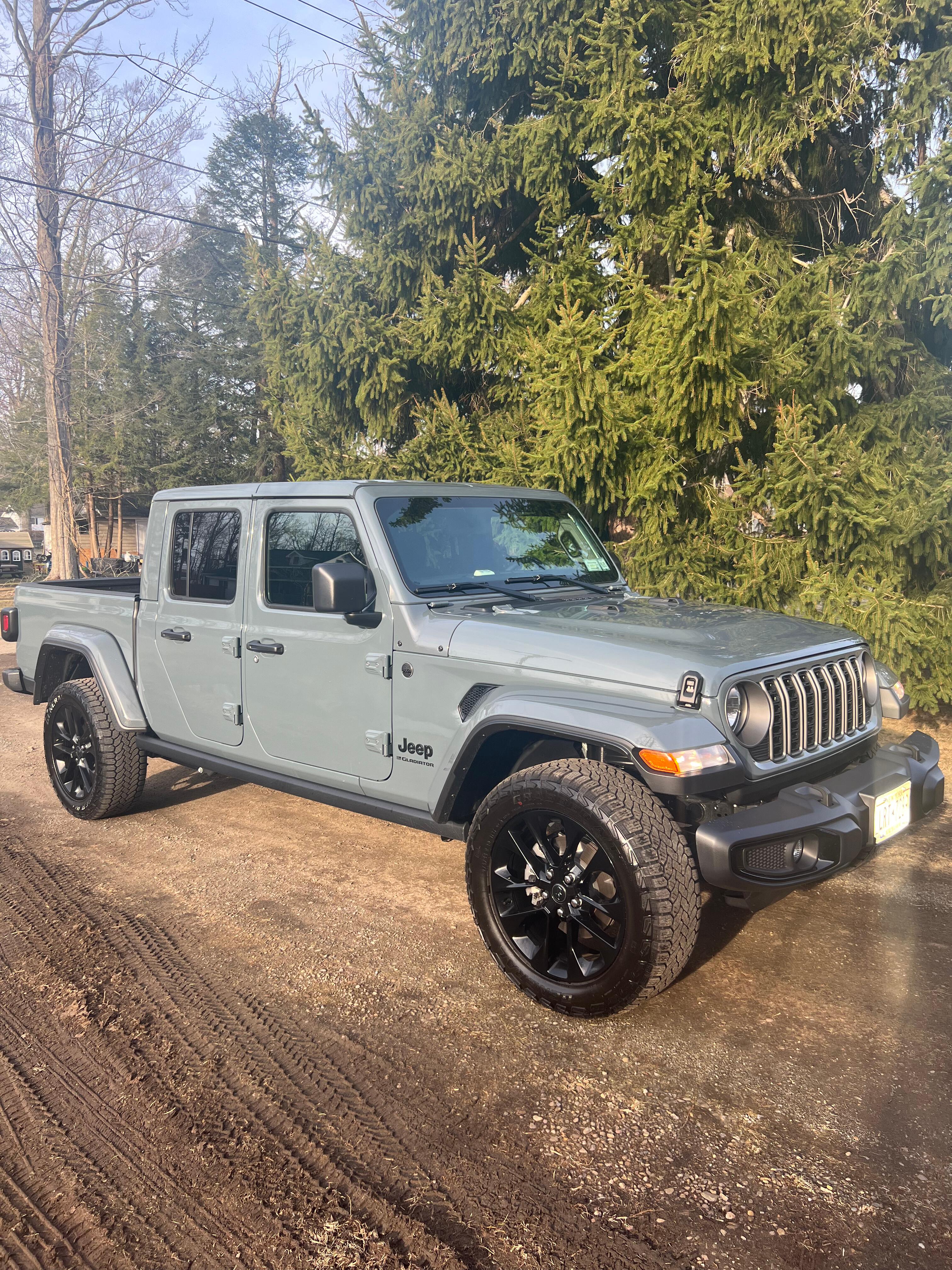 Jeep Gladiator 2025 in Angola, NY