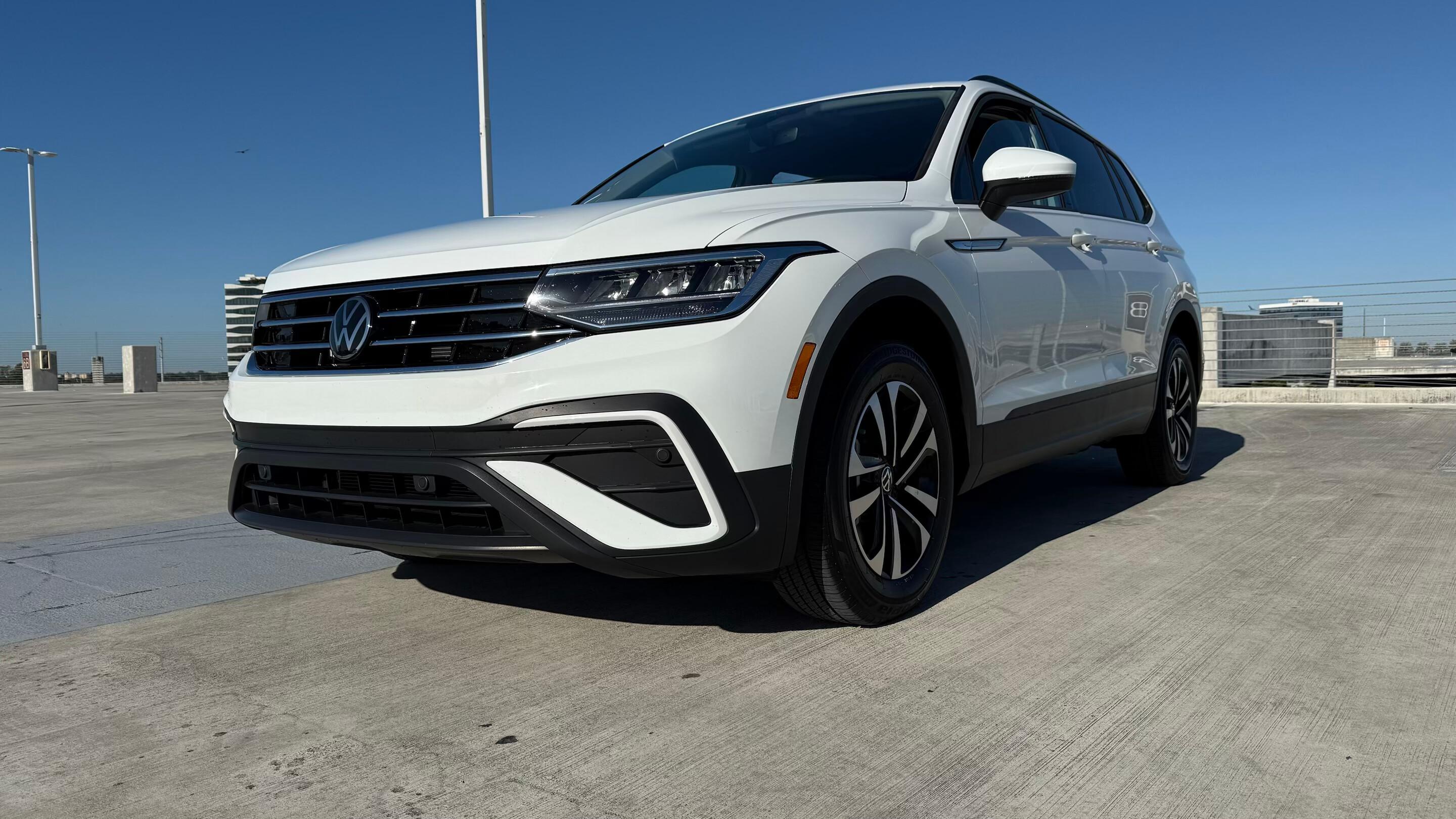 Volkswagen Tiguan 2024 in Miami, FL