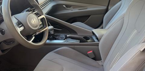 Hyundai Elantra 2024