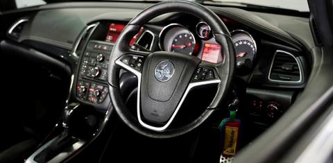 Holden CASCADA 2015