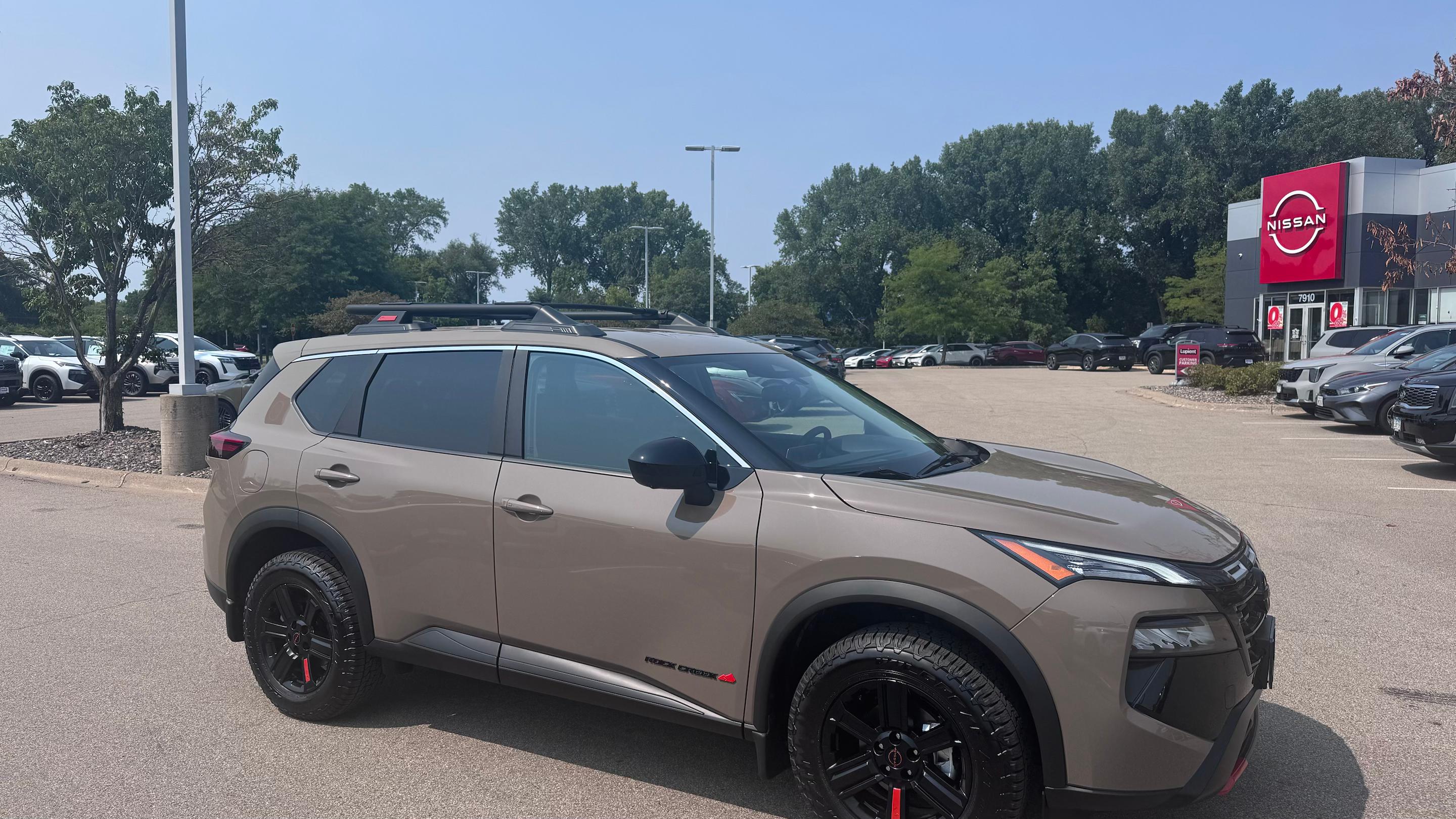 Nissan Rogue 2026 in Brooklyn Park, MN
