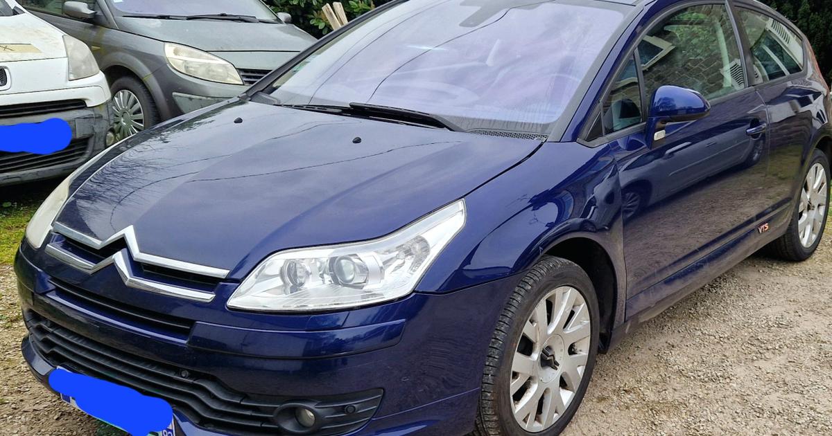 Location de Citroen C4 2004 à CherbourgOcteville (NORMANDIE) par