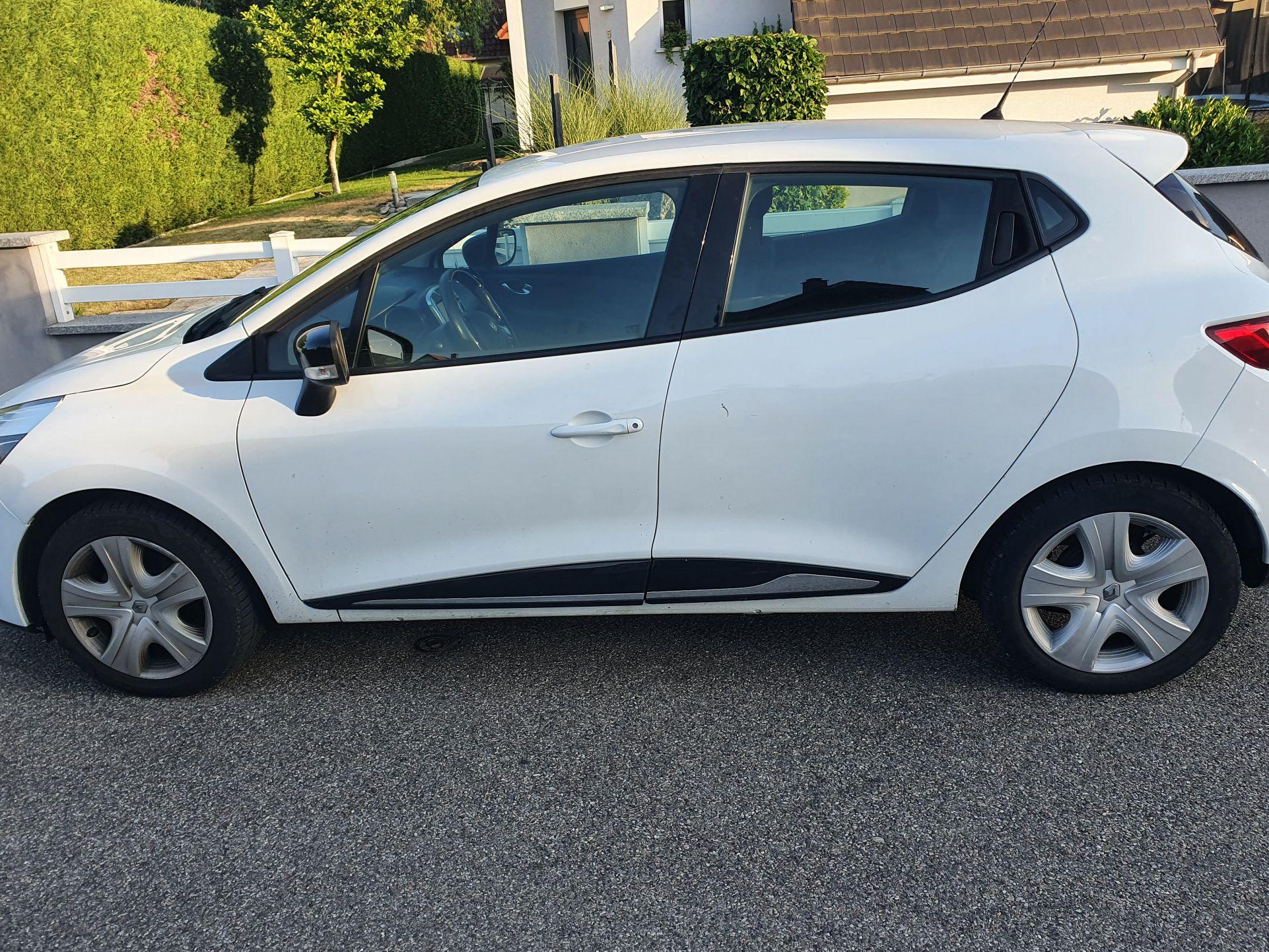 Renault CLIO IV 2015 à Bollwiller