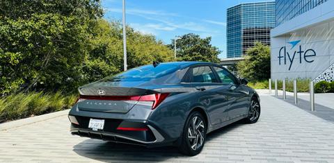 Hyundai Elantra 2024