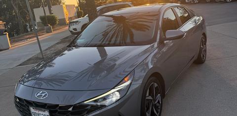 Hyundai Elantra 2023