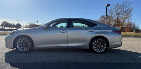 Lexus ES 2019