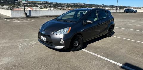 Toyota Prius c 2013