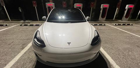 Tesla Model 3 2022