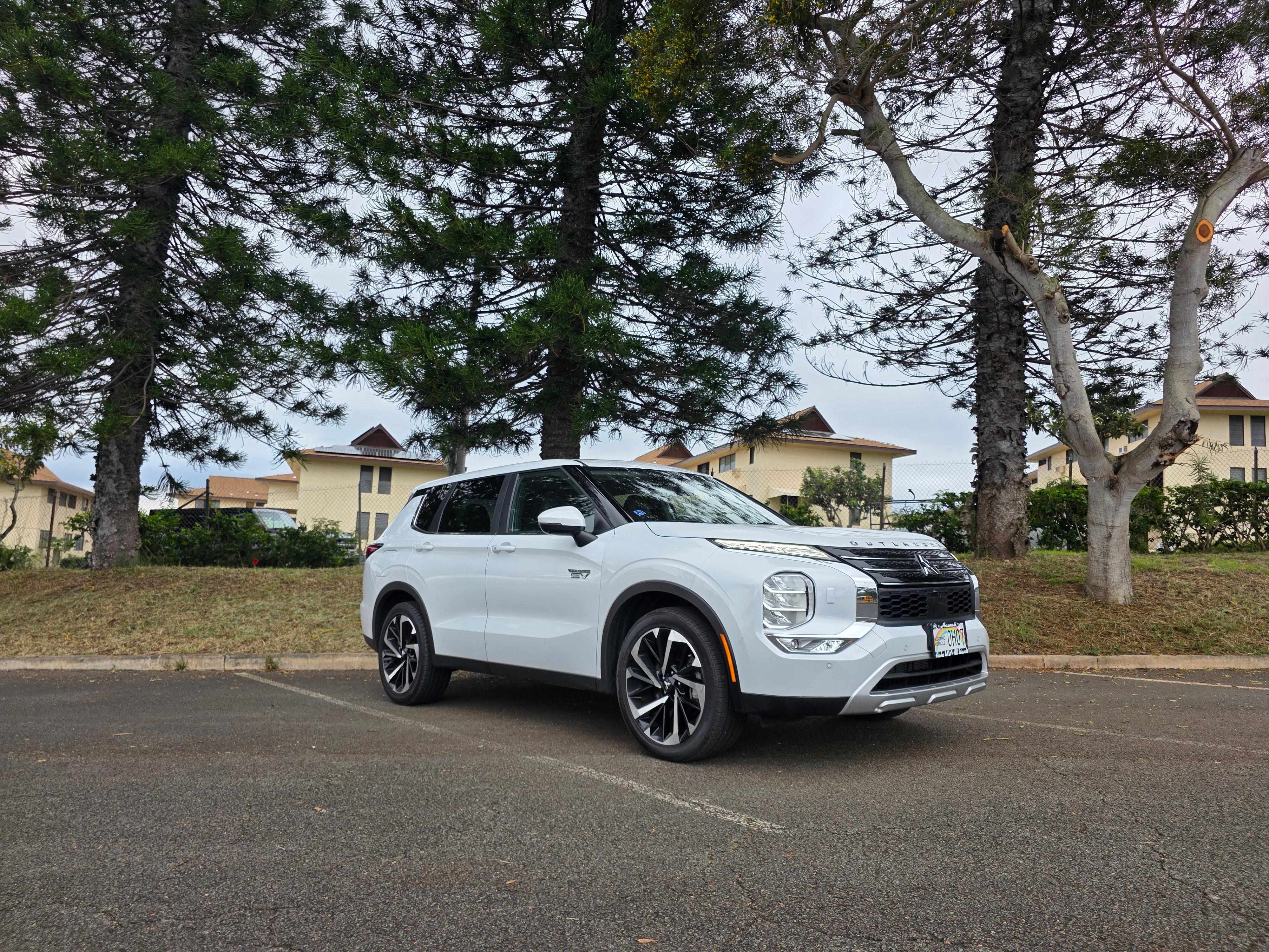 Mitsubishi Outlander Plug-In Hybrid 2024 in Honolulu, HI