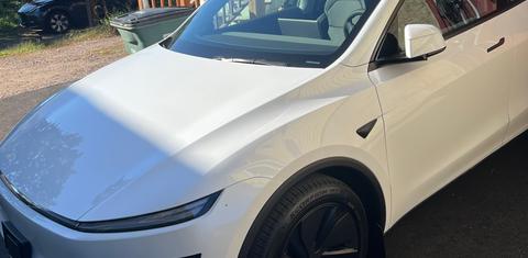 Tesla Model Y 2026