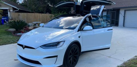 Tesla Model X 2023